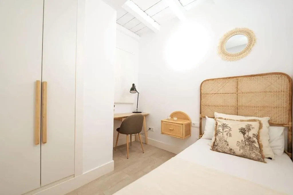 Apartamento A Estrenar En Calle Alcazares Seville 0*,