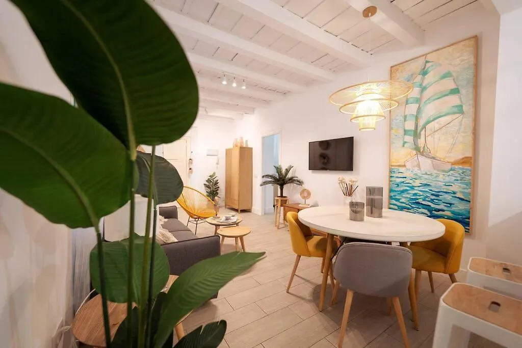 Apartamento A Estrenar En Calle Alcazares Sevilla España
